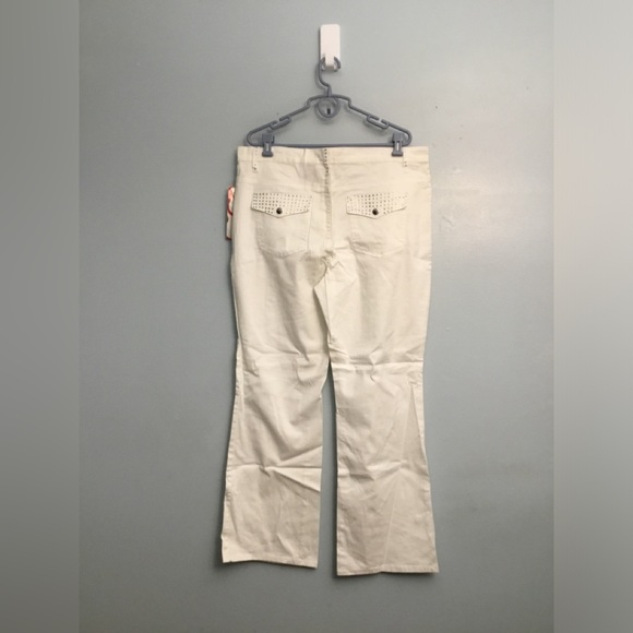 Laser jeans Stylish White Women's Flare Pants - Picture 11 of 16